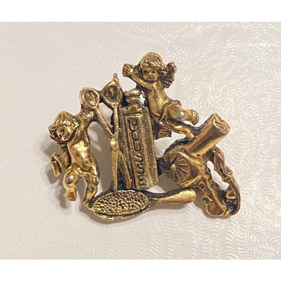 Vintage Camco Hairdresser Angel Lapel Pin - Picture 1 of 4